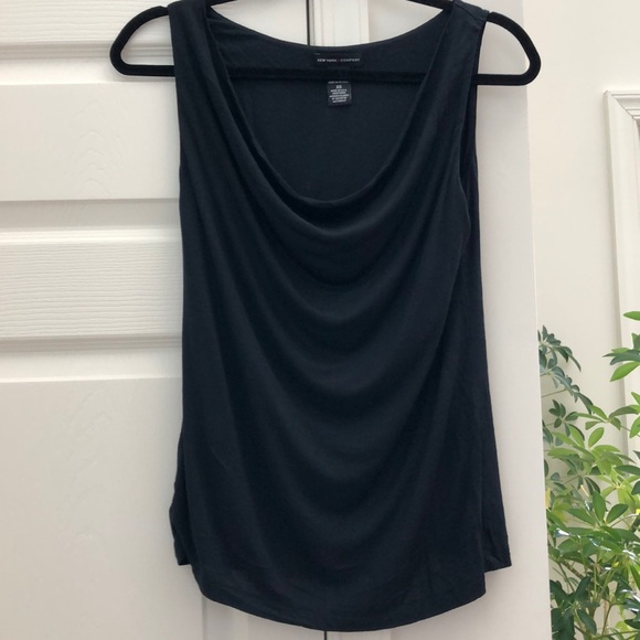 New York & Company Scoop Top - Picture 1 of 2